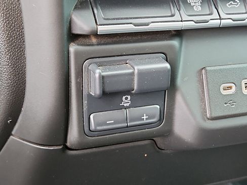 Used 2023 Chevrolet Silverado 2500 Custom w/ Custom Value Package image 20