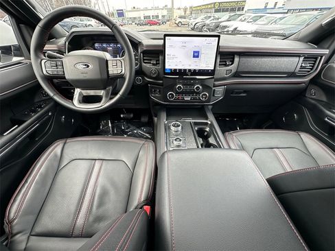 Used 2023 Ford Expedition Limited image 27