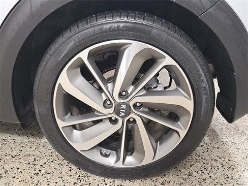 Used 2017 Kia Niro Touring w/ Advanced Technology Package image 8