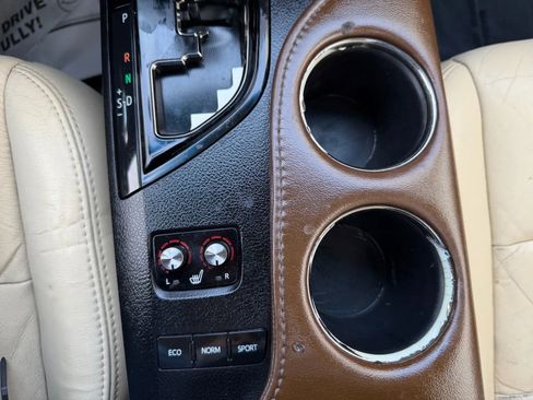 Used 2013 Toyota Avalon XLE Touring image 18