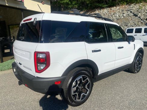 Used 2021 Ford Bronco Sport Big Bend w/ Big Bend Package AWD/4WD image 2