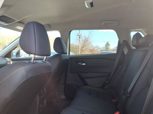 Certified 2026 Nissan Rogue SL image 19