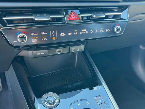 New 2026 Kia Niro Wind FWD image 20