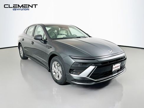 New 2026 Hyundai Sonata SE FWD image 3