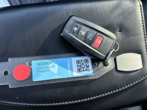 Used 2025 Toyota RAV4 XLE w/ Convenience Package image 27