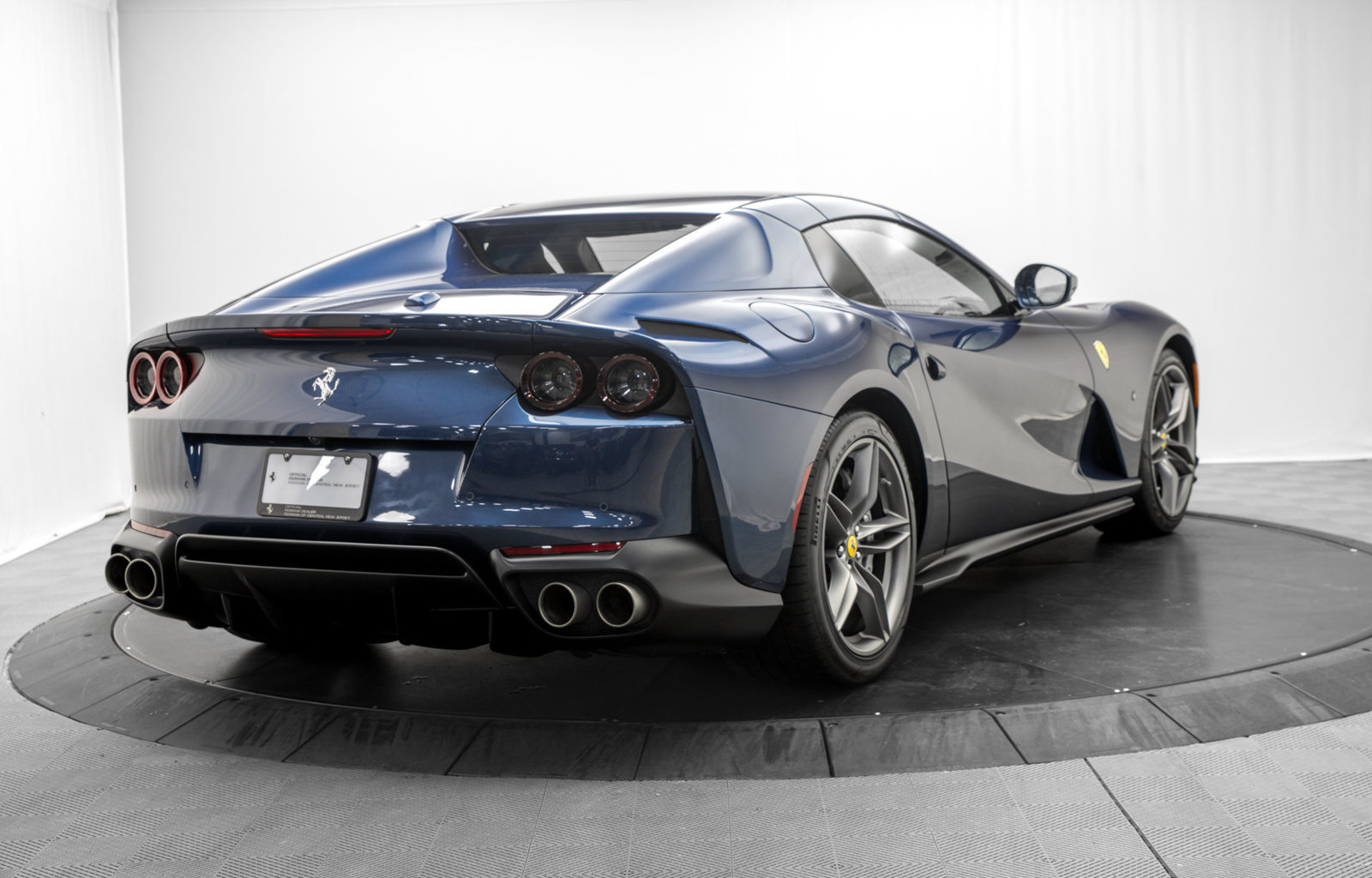 Used 2021 Ferrari 812 GTS RWD image 14