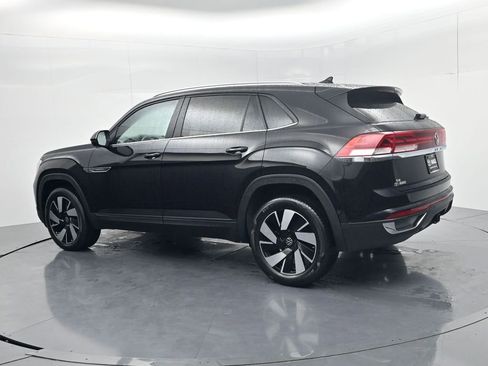 Used 2024 Volkswagen Atlas Cross Sport SE FWD image 5