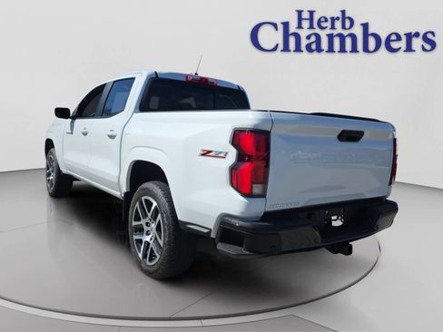 Used 2023 Chevrolet Colorado Z71 w/ Z71 Convenience Package 2 image 3