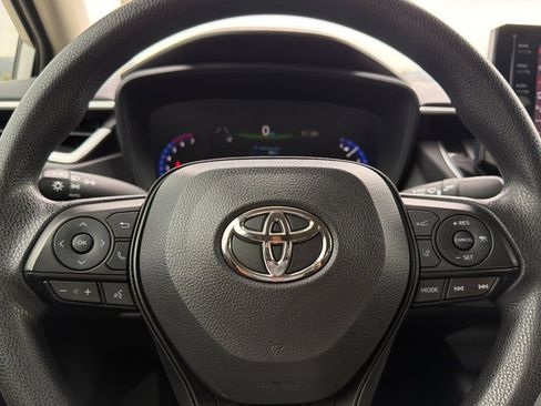 Used 2022 Toyota Corolla LE w/ Carpet Mat Package (TMS) FWD image 25