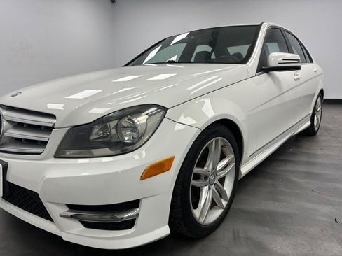Used 2013 Mercedes-Benz C 250 Sport image 18