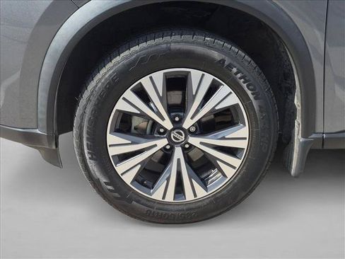 Used 2022 Nissan Rogue SV FWD image 14