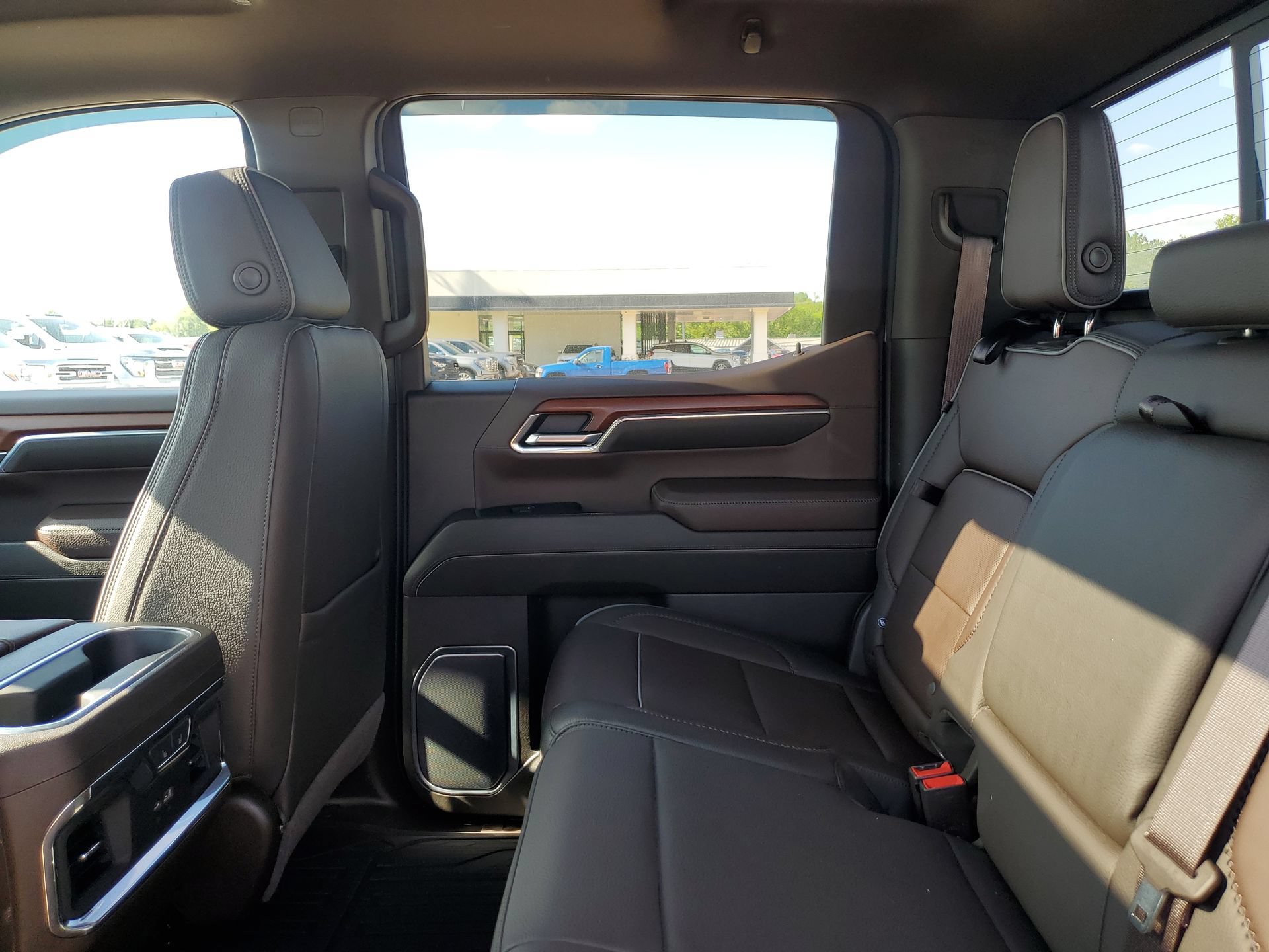 Used 2023 GMC Sierra 1500 Denali w/ Denali Reserve Package AWD/4WD image 32