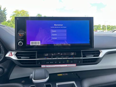 Used 2026 Toyota Sienna XLE AWD/4WD image 23