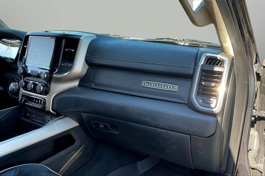 Used 2019 RAM 1500 Laramie AWD/4WD image 25