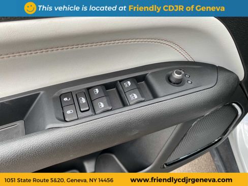 Used 2026 Jeep Compass Limited image 20