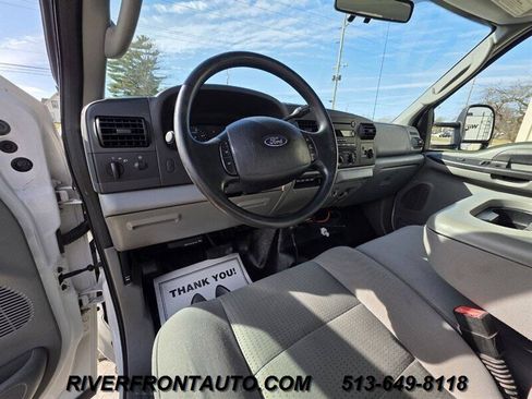 Used 2007 Ford F550 4x4 Super Cab Super Duty image 3