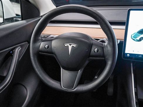 Used 2021 Tesla Model Y 2WD image 14