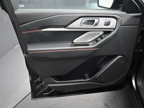 Certified 2025 Ford Explorer ST AWD/4WD image 21