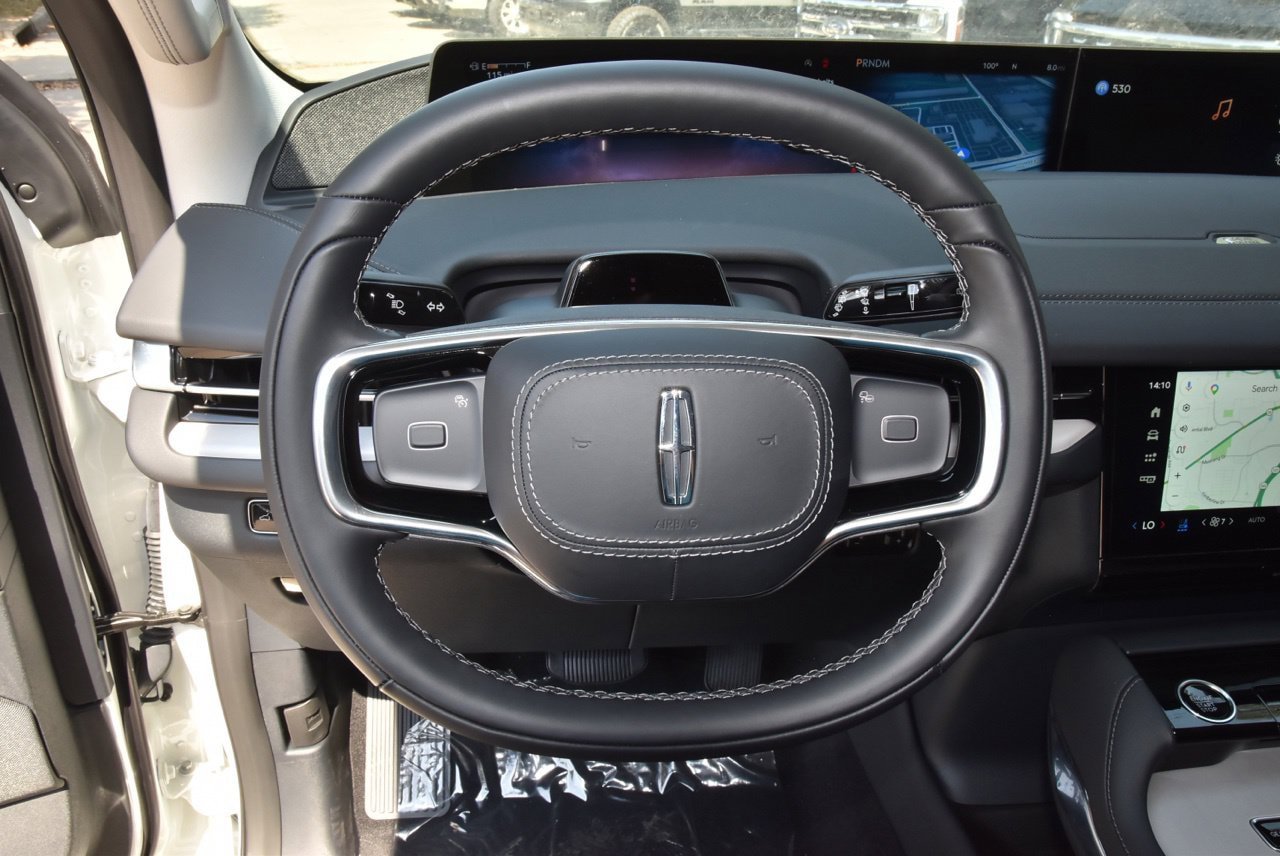 New 2027 Lincoln Navigator Reserve AWD/4WD image 23