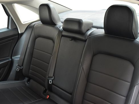 Used 2024 Volkswagen Jetta SE FWD image 18