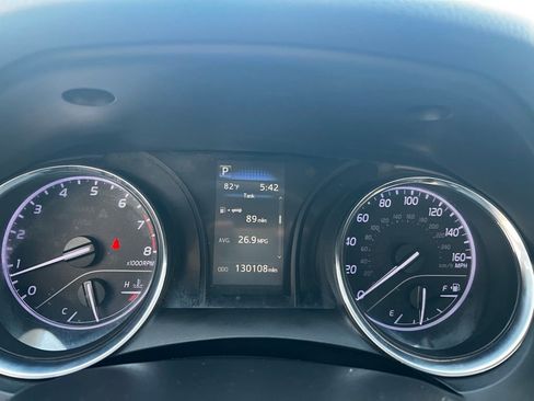 Used 2019 Toyota Camry SE image 25