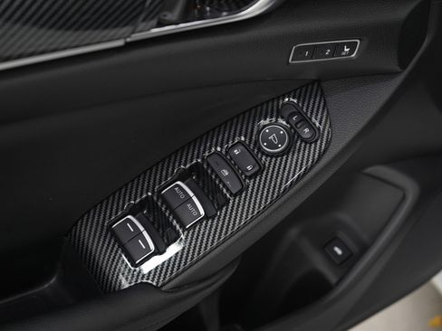 Used 2022 Honda Accord Touring image 17