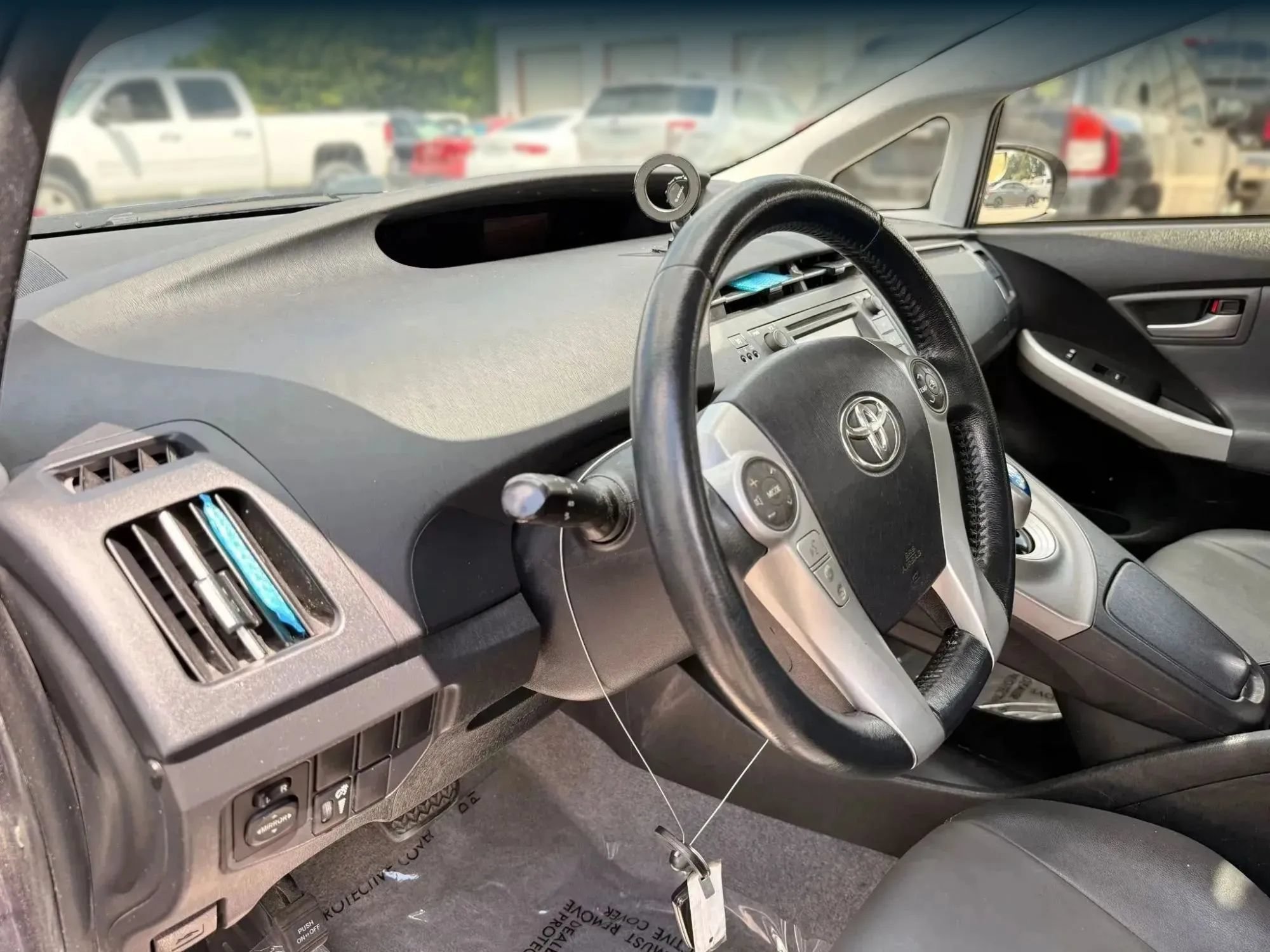 Used 2014 Toyota Prius Four FWD image 17
