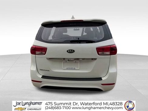 Used 2018 Kia Sedona L FWD image 7