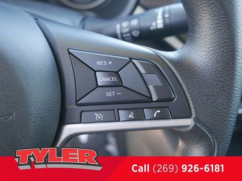 Used 2024 Nissan Altima 2.5 SV FWD image 25