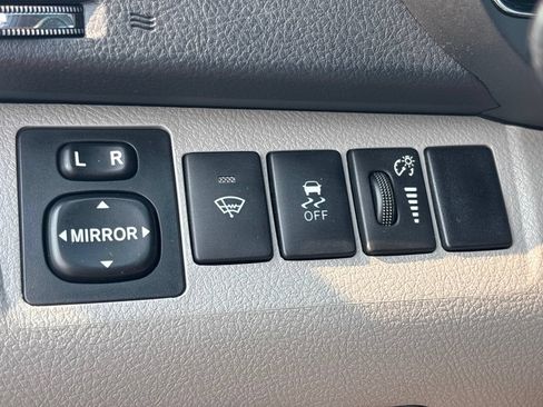 Used 2013 Toyota Highlander 4WD w/ Cold Weather Pkg image 20
