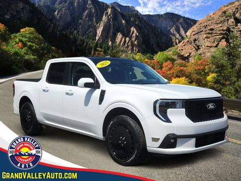 Used 2025 Ford Maverick Lobo AWD/4WD image 1