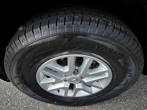 Used 2019 Nissan Frontier SV image 13