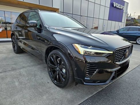Certified 2024 Volvo XC60 T8 Ultimate w/ Protection Package Premier AWD/4WD image 3