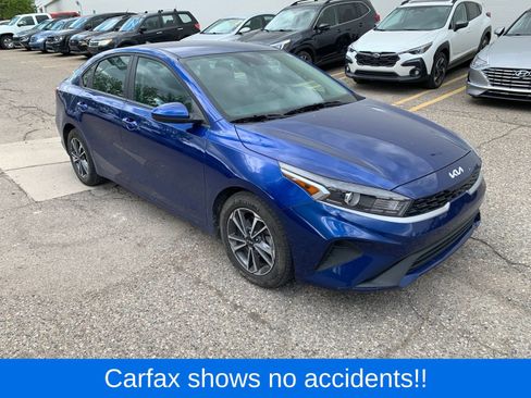 Used 2024 Kia Forte LXS FWD image 3