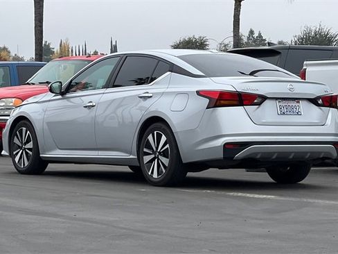 Used 2021 Nissan Altima 2.5 SV image 6