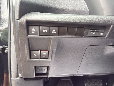Used 2023 Toyota Sienna XSE w/ XSE Plus Package AWD/4WD image 19