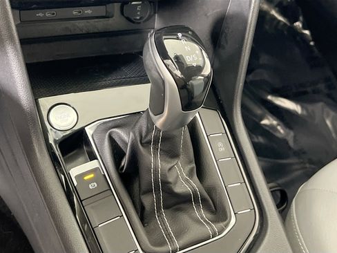 Used 2023 Volkswagen Taos SE image 16