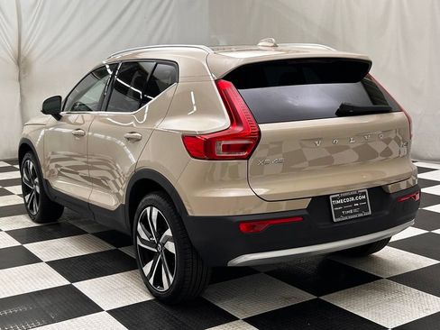 Used 2025 Volvo XC40 B5 Ultra AWD/4WD image 5