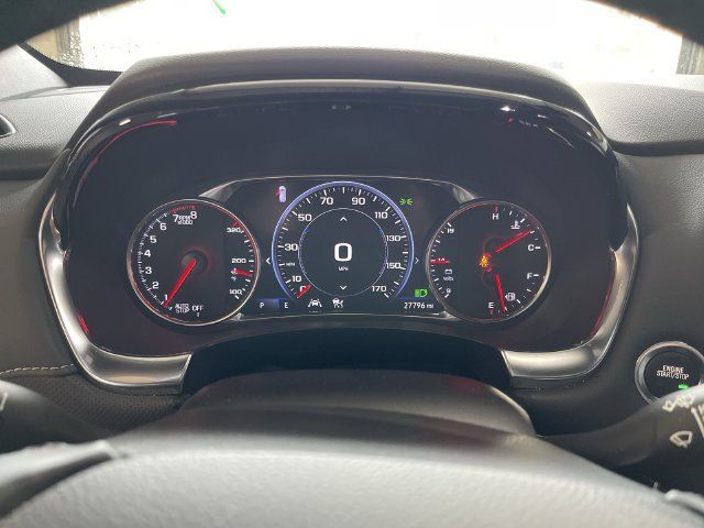 Used 2023 Chevrolet Traverse Premier FWD image 2