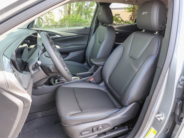 New 2026 Buick Encore GX Sport Touring w/ Advanced Technology Package FWD image 15