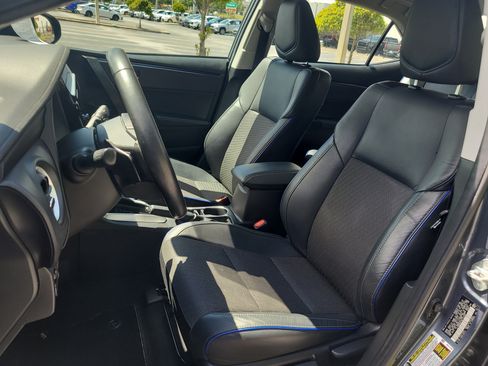 Used 2019 Toyota Corolla SE FWD image 18