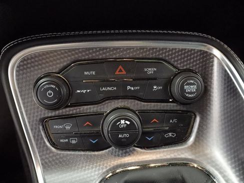 Used 2018 Dodge Challenger SRT Hellcat RWD image 22