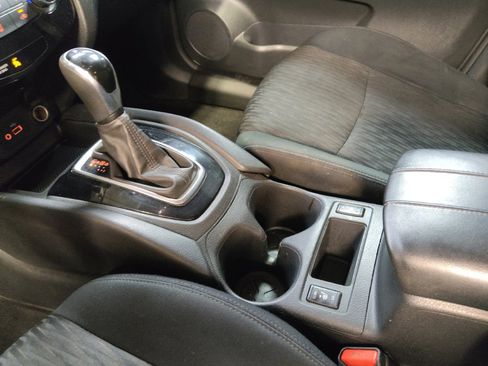 Used 2020 Nissan Rogue S w/ Special Edition Package FWD image 26