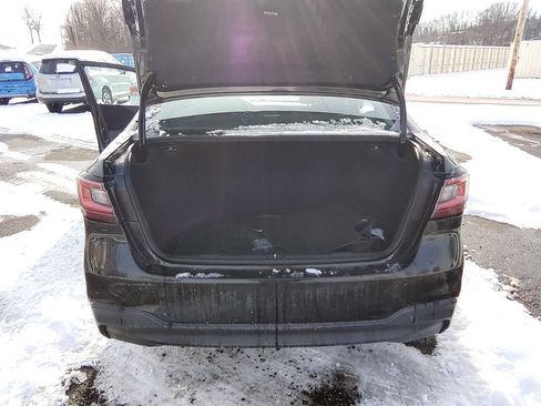 Used 2021 Subaru Legacy Premium image 12