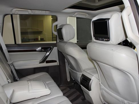 Used 2011 Lexus GX 460 w/ Comfort Plus Pkg AWD/4WD image 39