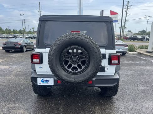 Used 2022 Jeep Wrangler Unlimited Sport AWD/4WD image 3