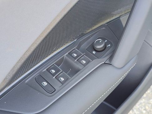 New 2026 Volkswagen Tiguan SE AWD/4WD image 28