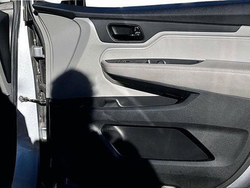 Used 2018 Honda Odyssey EX-L image 19