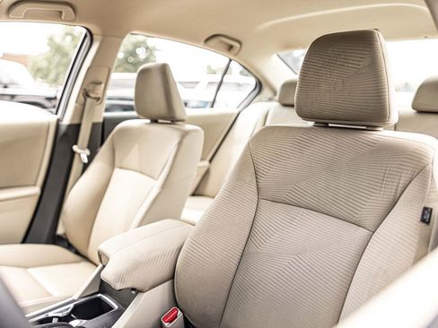 Used 2014 Honda Accord LX image 17