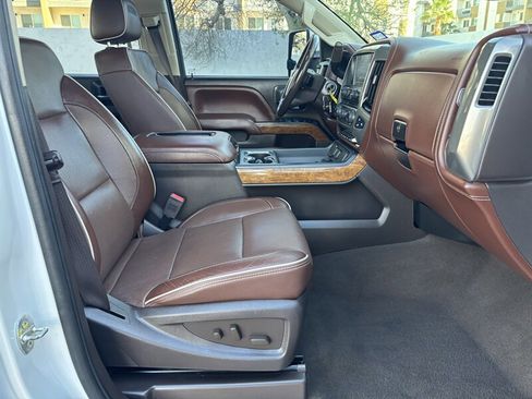 Used 2019 Chevrolet Silverado 2500 High Country image 28